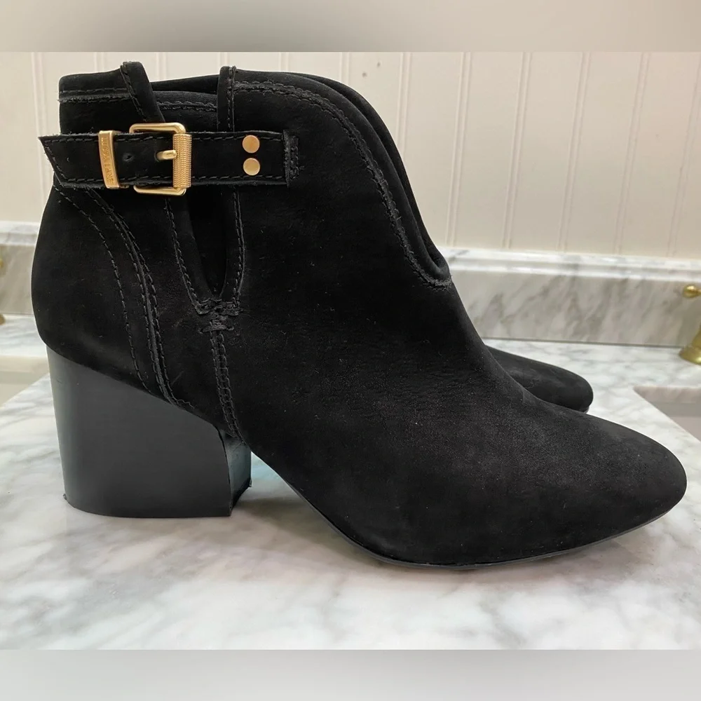 Lucca Lane Paydena size 8.5 Black Ankle Boots with Buckle Detail leather
